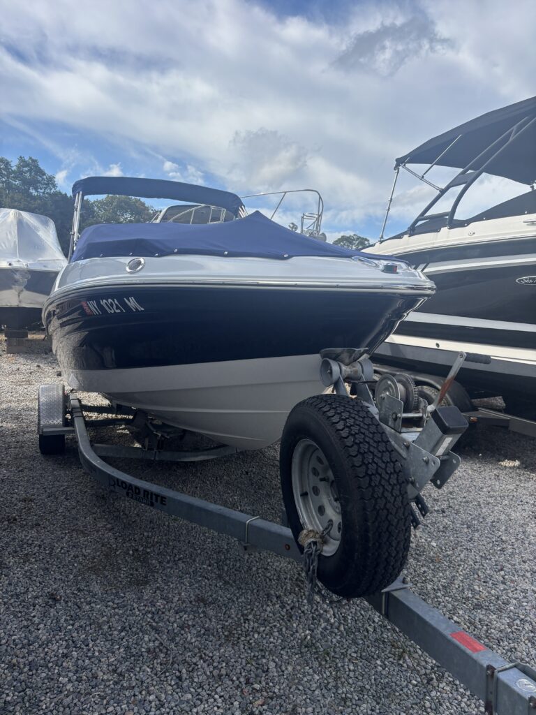 2014 Cruisers Sport Series 20' Bow Rider