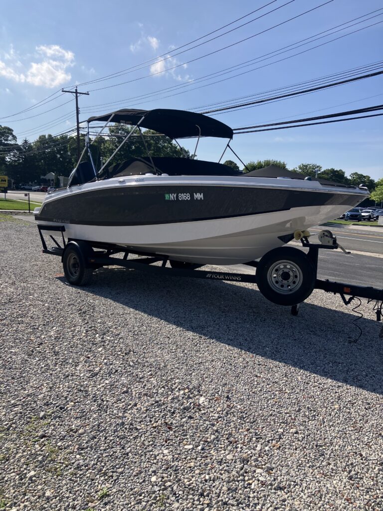 2018 Four Winns HD200